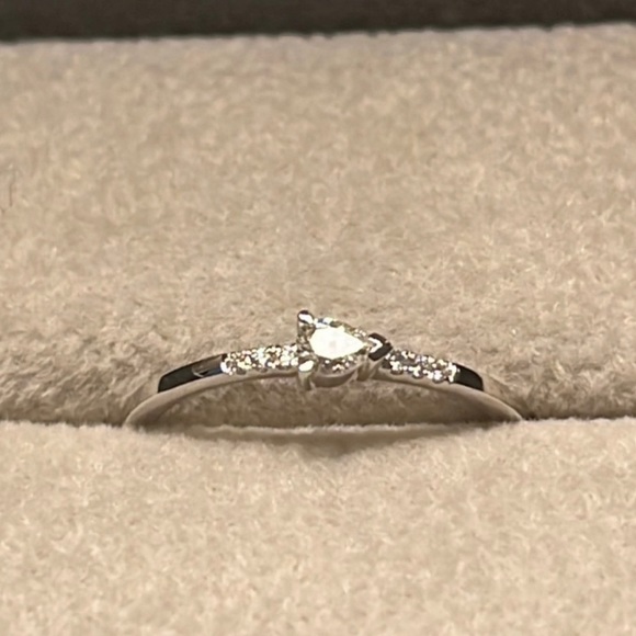 Bony Levy Liora 18k white gold sz 6 teardrop diamond - Picture 3 of 7